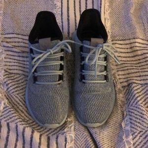 Adidas tubular shoes size 5.5
